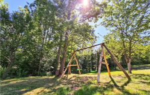 5 Bedroom Cozy Home In Sertic Poljana