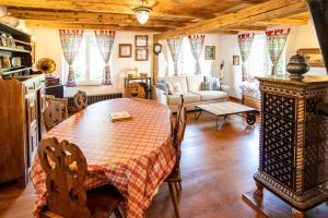 Maisons de vacances La maison alsacienne : photos des chambres