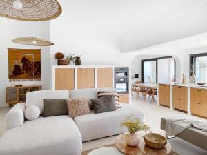 NEW villa - luxury, views, hot tub, pool, 8 plus sofabed - 4hvězdičkové hotely ve městě Cómpeta