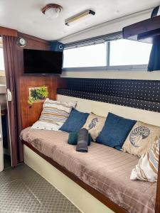 Nuit Insolite sur un Bateau au Cœur de Bordeaux