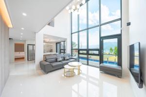 Jecheon The Shine Cheongpung