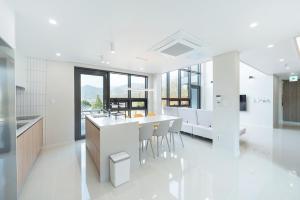 Jecheon The Shine Cheongpung