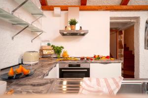 Villa Marea - Old Town Retreat