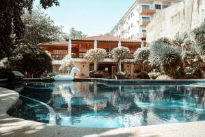 Private Beach Villa in Anza Mactan with Ocean View