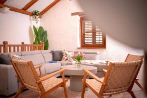 Villa Marea - Old Town Retreat