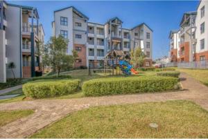 Private room in Midview Gardens 833 joan end