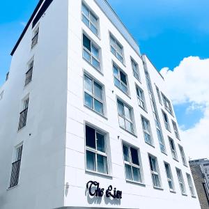 3-Min Walk from Achasan Station, 2-Bedroom Bali Mood Stay with Hinoki Aroma