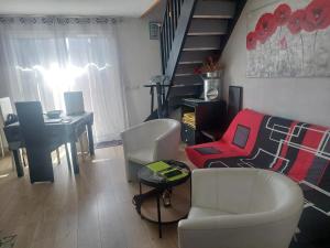 Chalets Chalet rustique a La Salvetat-sur-Agout avec vue montagne : photos des chambres