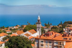 GuestReady - Caniço city view