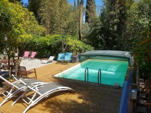 Cottage with swimming pool