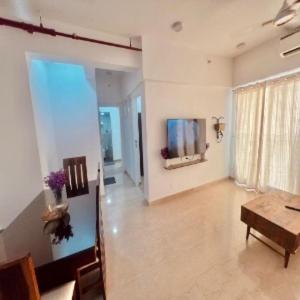 702 The Abode-5 Star 2 BHK in Powai, Mumbai