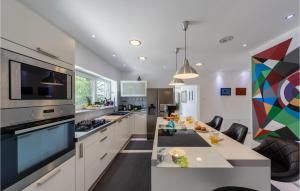 Amazing Home In Crikvenica 