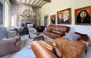 Awesome Home In Connaux