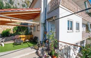 Pet Friendly Apartment In Omis With Wifi