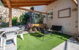 Pet Friendly Apartment In Omis With Wifi