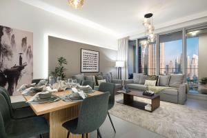 Stunning 4BR with Burj Khalifa and Fountain View, Downtown Dubai