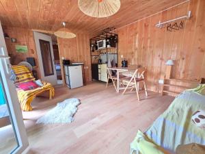 Maisons de vacances Deux studios bois terrasse jardin bassin et ocean : photos des chambres
