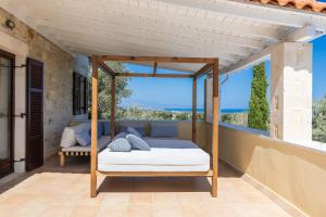 Oia Residence, private and peaceful