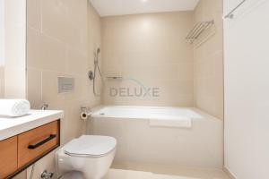 High Rise Apartment with Direct Access to Marina Walk, Near JBR, Marina Mall and Dubai Dining Hotspots, VIDA Residences, Dubai Marina by Deluxe Holiday Homes