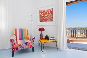 Four-Bedroom Apartment with Balcony
