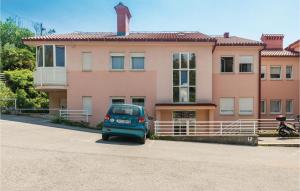 Cozy Apartment In Rijeka With Kitchen