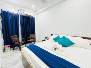 Hotel Raghub!r Nikunj - Near Shree Ram Janambhoomi & Hanuman Garhi Temple - #Air Conditioned Rooms #Wifi #Parking #Excellent Customer Service - Best Seller Homestay In Ayodhya