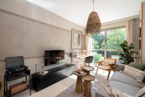 Naima - 2 bedrooms and pool in Trafalgar