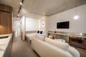 Luxury Downtown Atelier