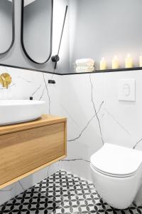 HOUSEHOST Apartment: Św.Gertrudy 102.11