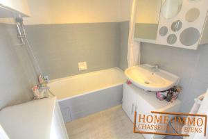 Appartements Superbe studio avec terrasse proche plages GOLFE JUAN : photos des chambres