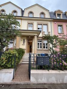 Le Gaston de Belair - Room 005 - 2nd floor - shared Kitchen