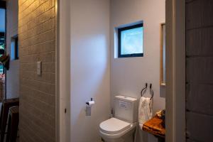 The Broom Shack- Unique family home in South Broom