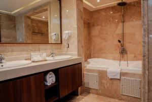 Hotel Fairmounts Plaza Near Delhi Airport IGI