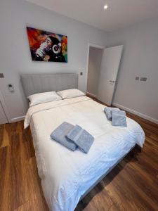 Stunning, newly refurbished flat