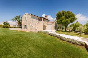 Villa Philia by Villsy