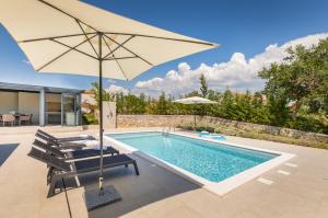 Villa Philia by Villsy