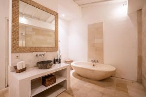 Villa Hally Bali - Spacious 3bdrs ocean view