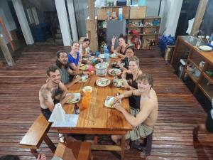Sunset Surf Hostel Siargao
