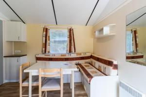 Maisons de vacances Mobilhome Le Chataignier : photos des chambres