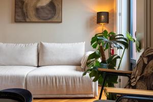 Elegant Duplex Apt in Downtown