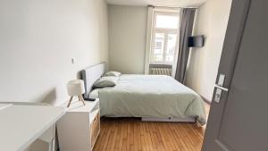 Le Gaston de Belair - Room 002 - 1st floor - Shared Kitchen