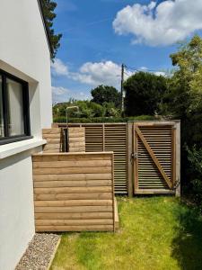 Maisons de vacances Maison renovee, Sainte Marine a 100 m de la plage : photos des chambres