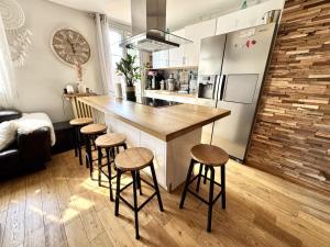 BB OT Petit Balcon De La Providence - Old Town