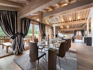 Chalets Chalet d'Exception avec Piscine, Sauna et Hammam a Courchevel - FR-1-568-6 : photos des chambres