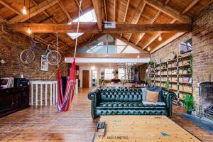 Penthouse Loft apartment with roof terrace Not for events or parties