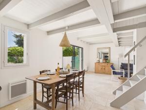 Saint Clément - 400 m plage - Cœur village