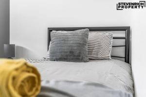 Ideal Long Stays Parking Spacious Home, sleeps 6