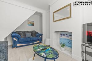 Ideal Long Stays Parking Spacious Home, sleeps 6