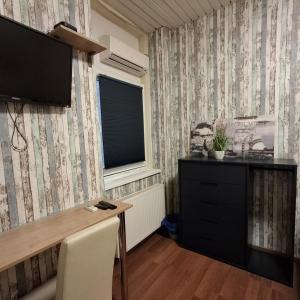 Twin Room with Shared Bathroom room in Palmers Lodge Hostel
