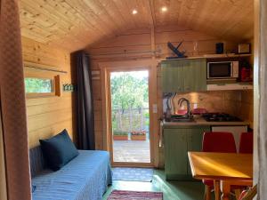 Campings Roulottes des Combrailles : photos des chambres